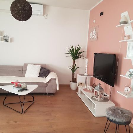 Apartmani Milutin โบรดาริตซา ภายนอก รูปภาพ