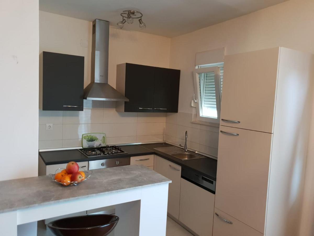 Apartmani Milutin โบรดาริตซา ภายนอก รูปภาพ