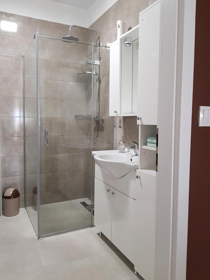 Apartmani Milutin โบรดาริตซา ภายนอก รูปภาพ